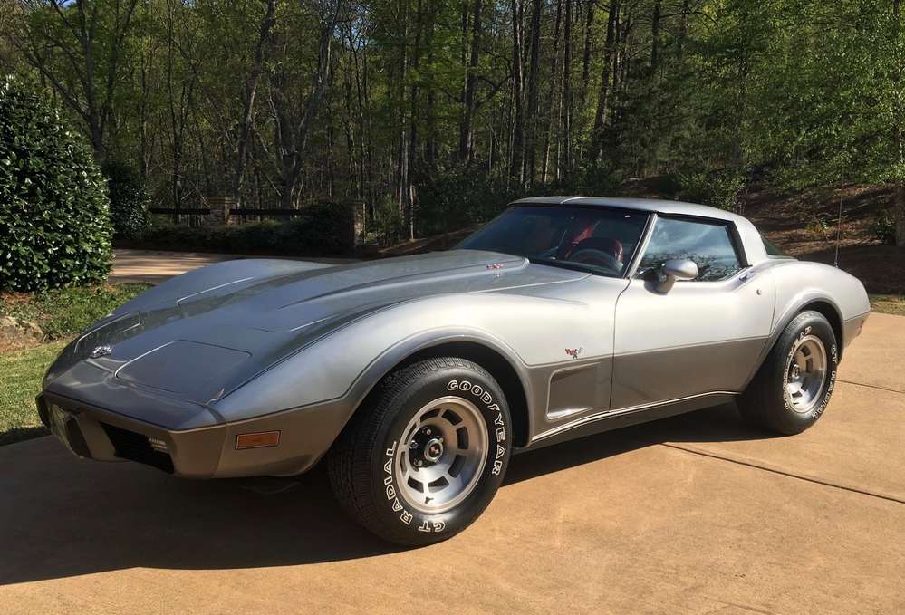 Музей по нему плачет: Chevrolet Corvette 1978 года без пробега