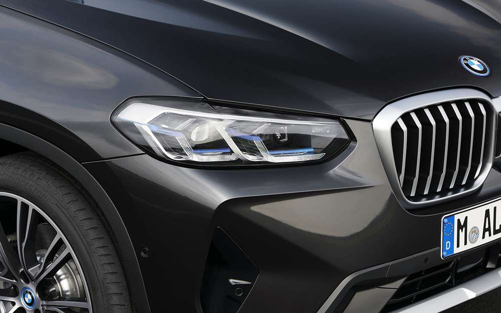 Обновленные BMW X3 и X4: дата продаж и цена