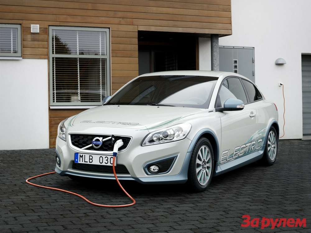 Volvo предложит беспроводную зарядку электрокаров