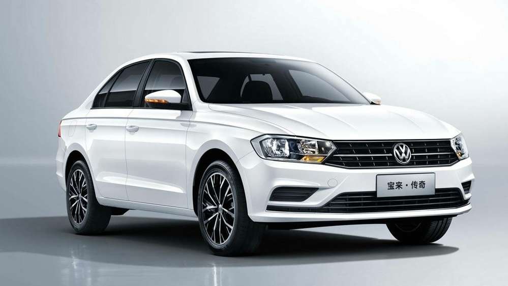 Новый Volkswagen Bora привезли в РФ: цена, где купить?