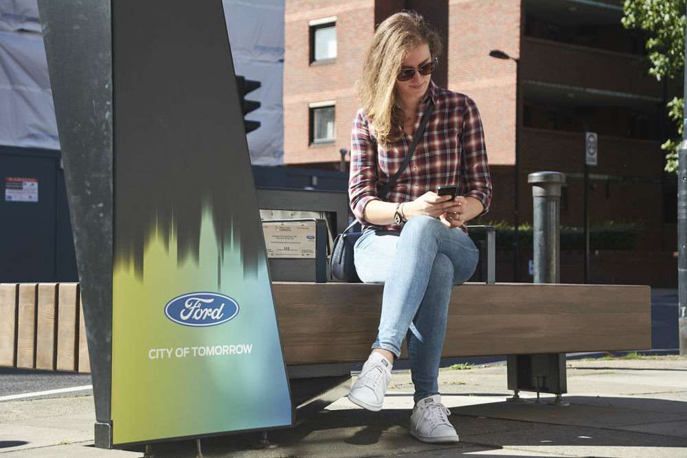 Новый бизнес Ford - «умные» скамейки
