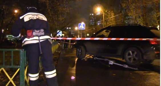 BMW X5 сбил 4 пешеходов на тротуаре в Москве