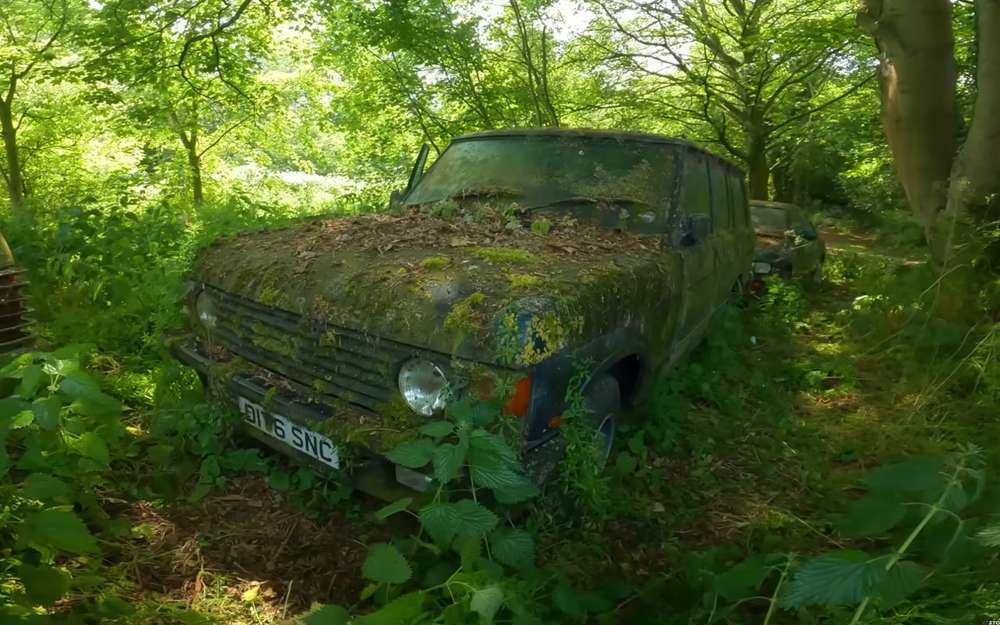 В лесу нашли брошенный Range Rover - странная история