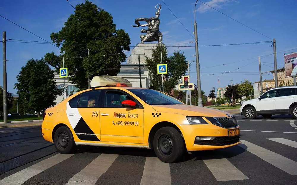 Таксист в Москве взял 14 тысяч рублей за 40 минут поездки