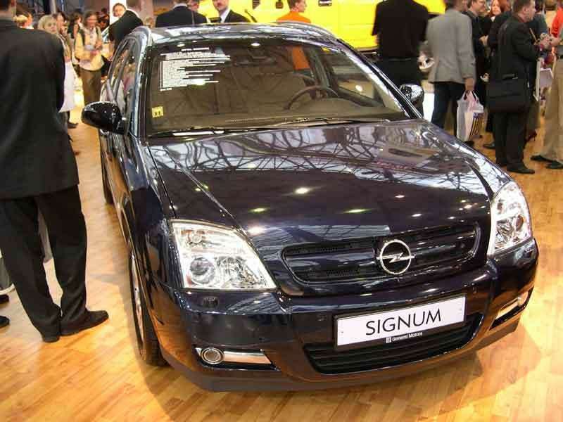 GM привез в Москву &quot;навороченные&quot; модели Opel