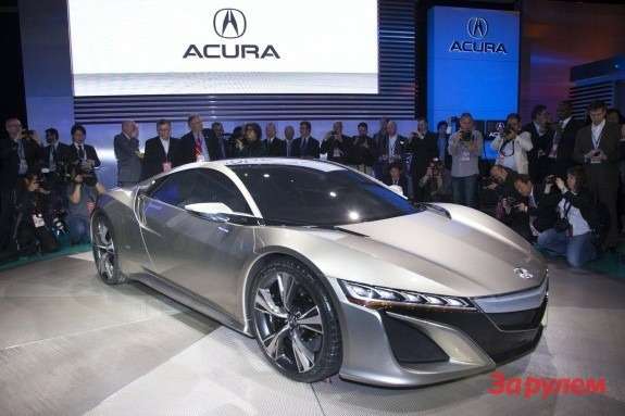Acura NSX Concept выглядит потрясающе и, кстати, очень напоминает родстер, на котором во время съемок фильма The Avengers («Мстители») разъезжал Роберт Дауни-младший