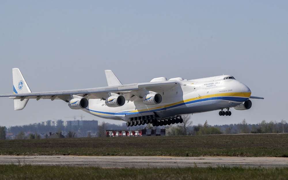 Уничтожен крупнейший транспортный самолет Ан-225 «Мрия»