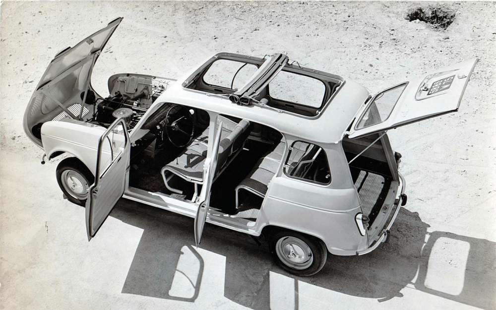 Благодаря кузову хетчбэк Renault 4 стал универсальным решением для городской и сельской жизни.