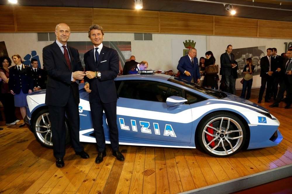 Полиции Италии снова подарили суперкар Lamborghini