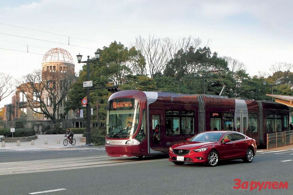 Mazda6 учится общаться с трамваями