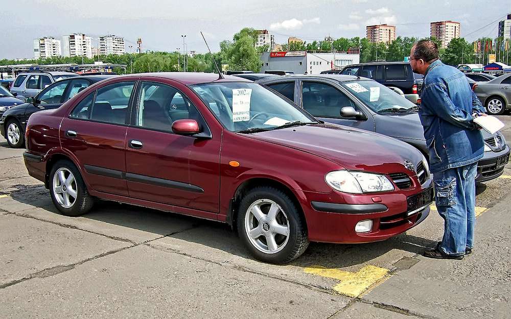 Популярные автомобили с пробегом за 400-700 тысяч рублей