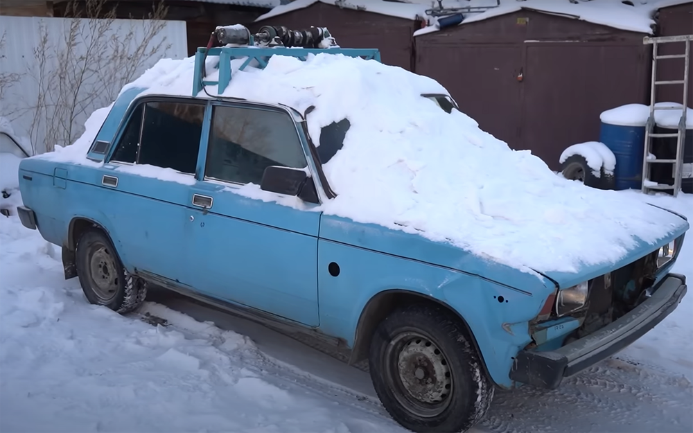 Снегопад не страшен: в России изобрели машину с режимом самоочистки