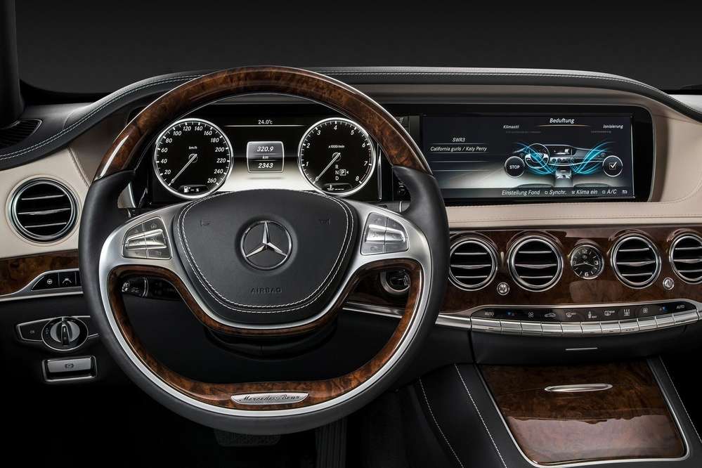 Mercedes-Benz внедрит цифровые приборные панели