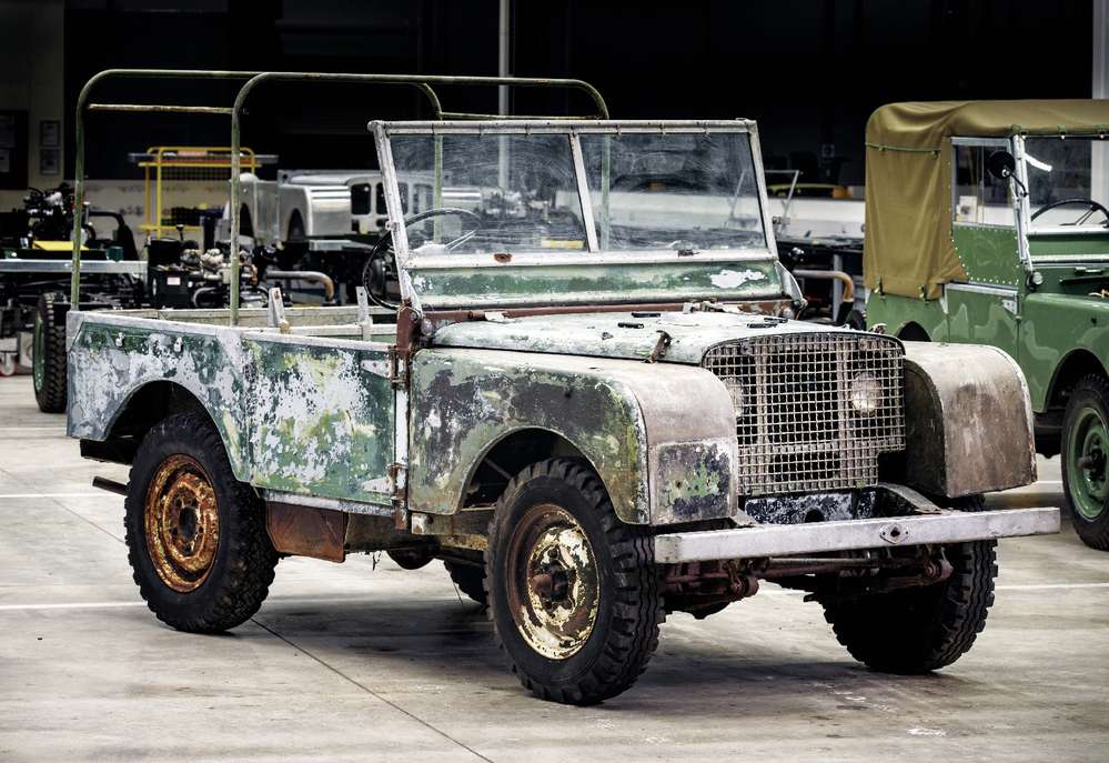 Land Rover нашел первый выпущенный компанией внедорожник