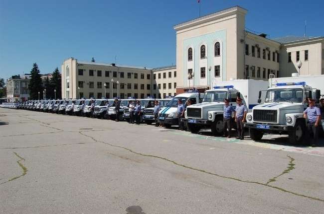 МВД купит дорогие BMW для себя и автозаки с биотуалетами для арестантов 