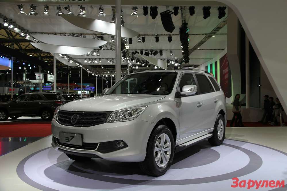 В Шанхае показали китайского конкурента Renault Duster