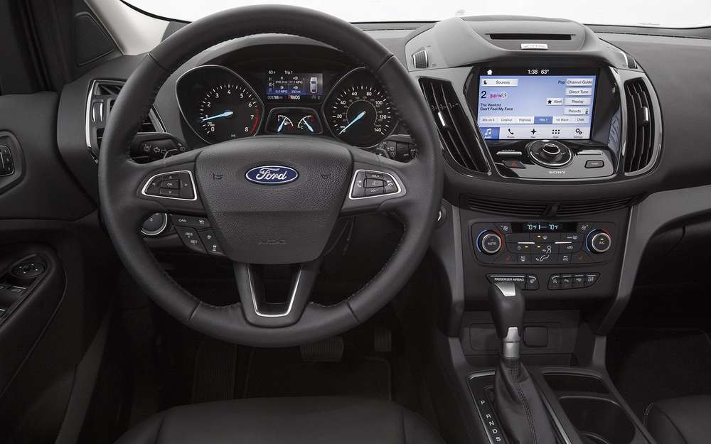 Ford решил превратить руль и педали в опции