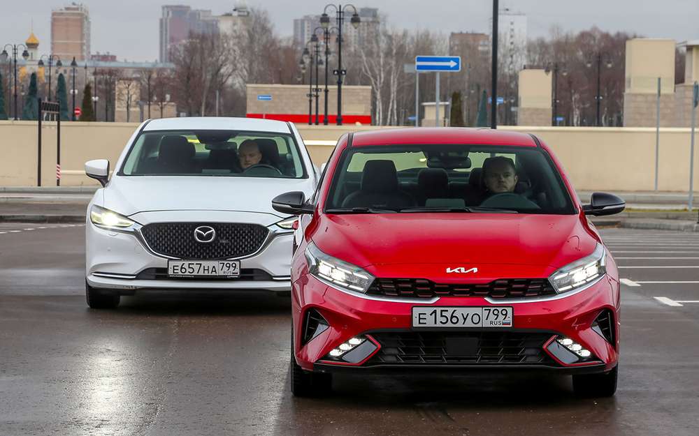 Что взять за 2 млн руб.: новый Kia против трехлетней Mazda