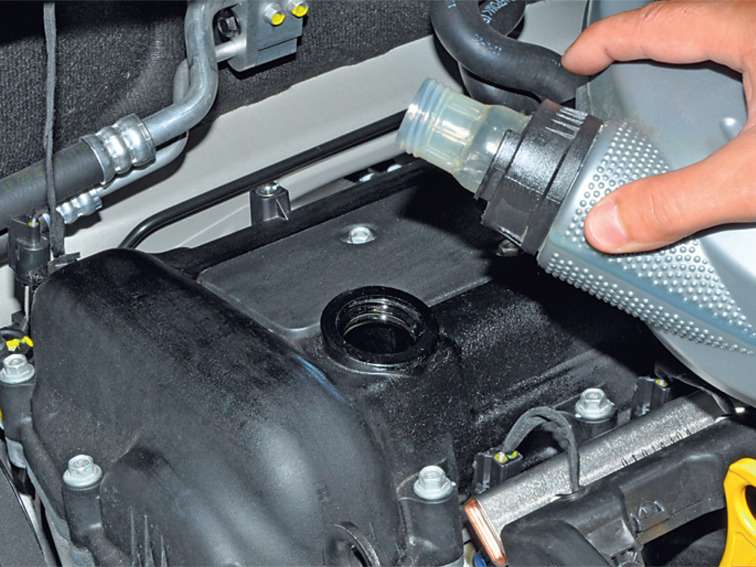 Замена масла в двигателе и масляного фильтра Hyundai Solaris