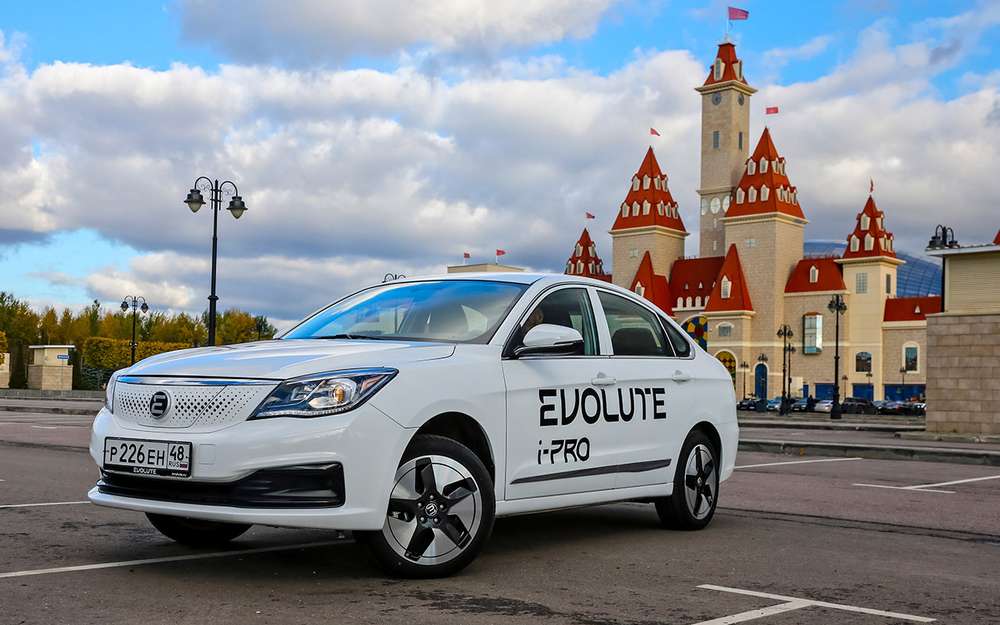 Автомобилями Evolute теперь можно управлять со смартфона