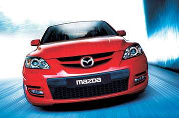 Японский хэтчбек гольф-класса от Mazda представят в Женеве.
