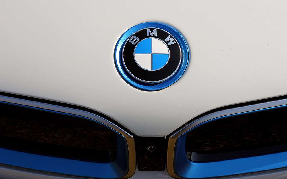 В BMW посадили искусственный интеллект на «привязь»
