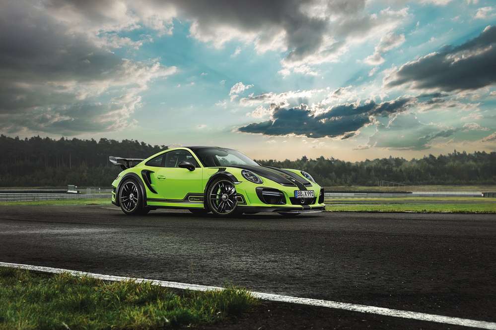 Искусство устрашения: Porsche 911 GTStreetR пройдет по дорогам огнем и мечом