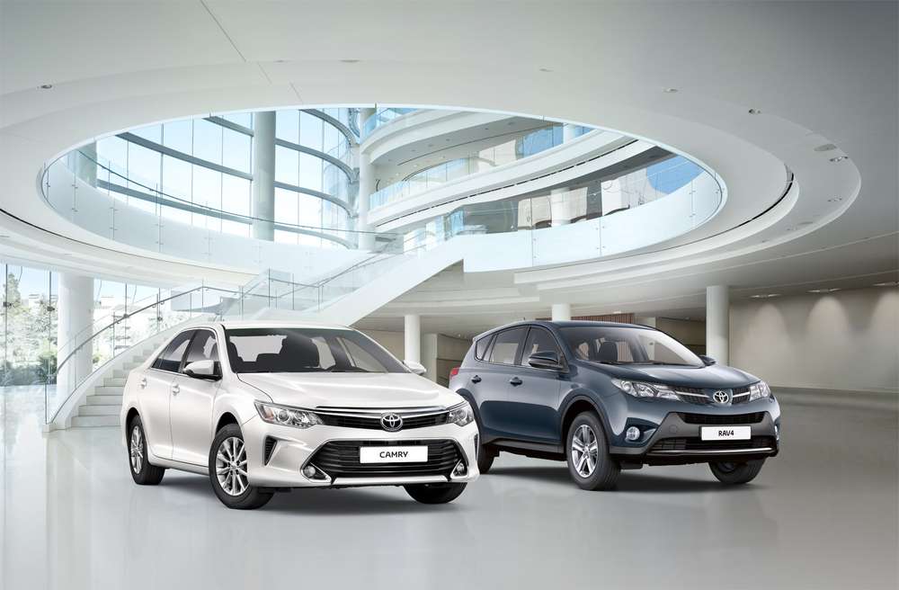 Toyota снизила цены сразу на три модели