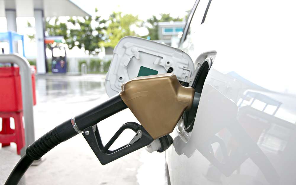 Обещают: рост цен на топливо - на уровне инфляции. Верите?