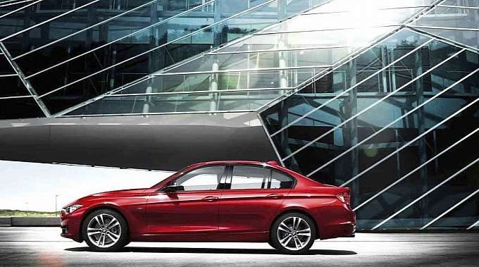 Новая BMW 3-Series «показала личико»