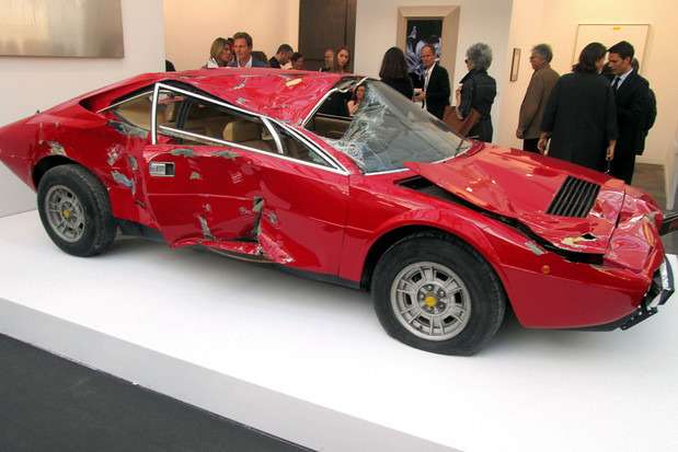 Разбитый Ferrari Dino GT4 продали за 181 185 евро