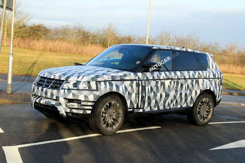 Новый Range Rover Sport засветился в легком камуфляже
