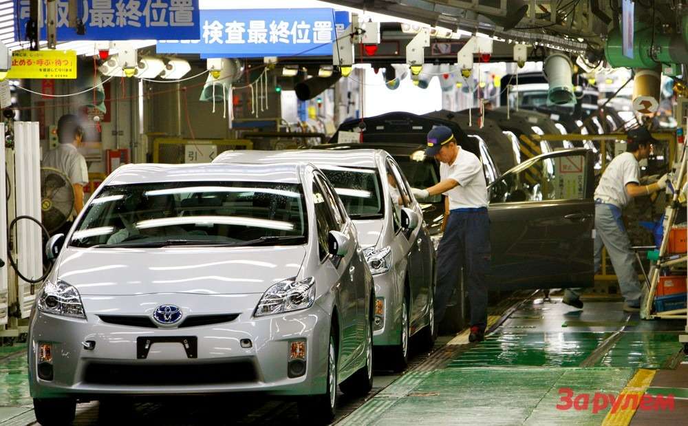 В Японии Toyota и Honda сократят производство 
