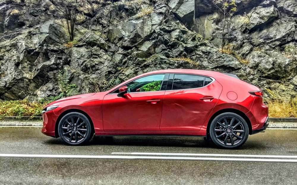 Блог Петра Меньших: новая Mazda 3 Skyactive X - что даст «икс»?