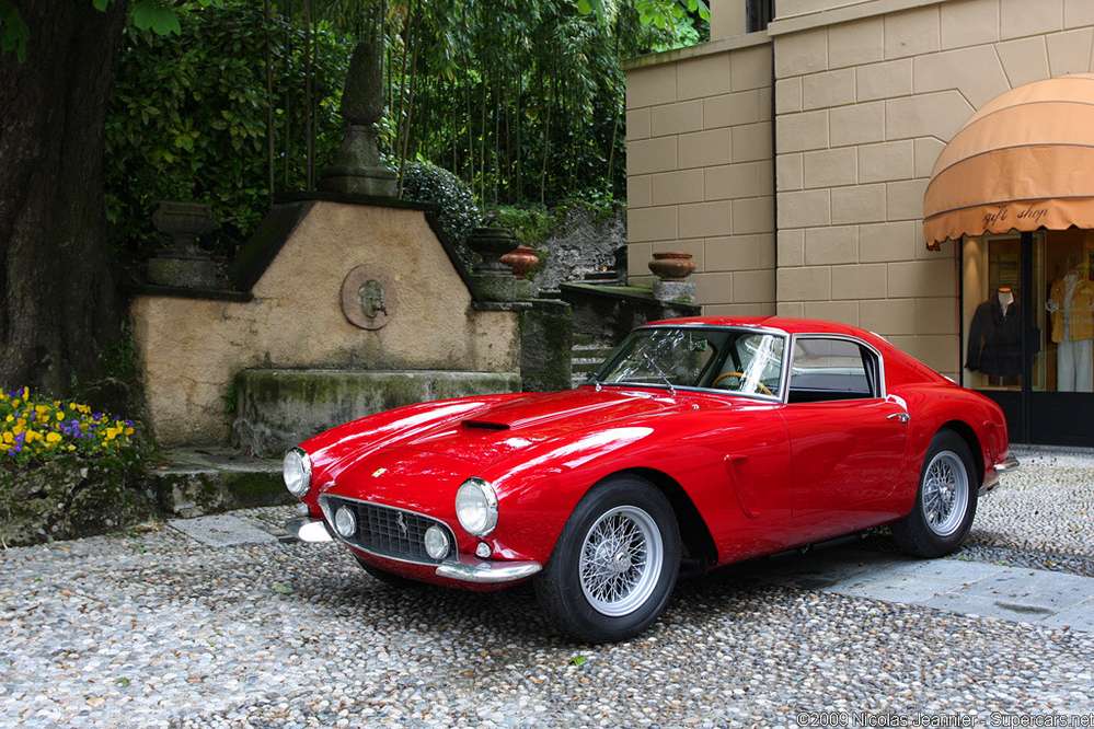 Британец купил для своего Ferrari автомобильный номер за 810 тыс. долларов