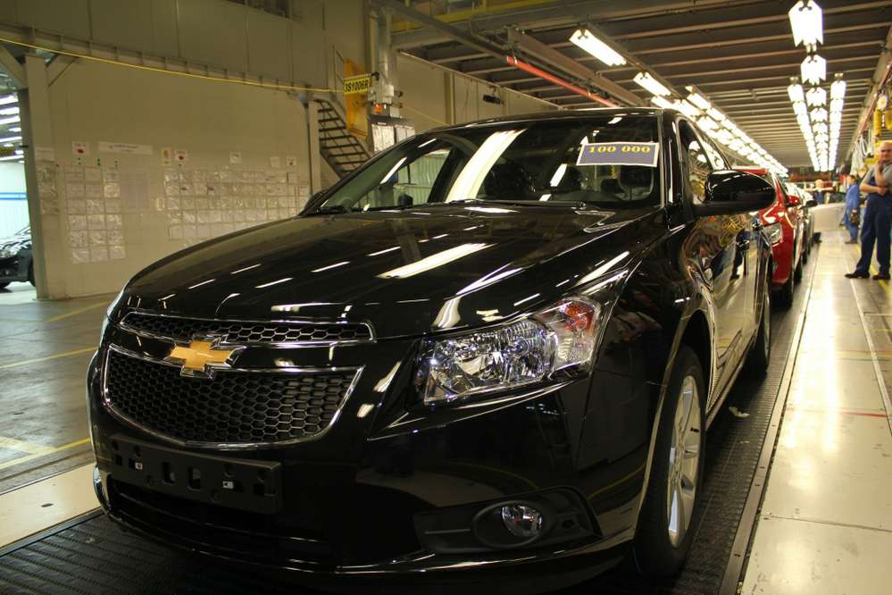 Завод GM в Шушарах выпустил стотысячный автомобиль