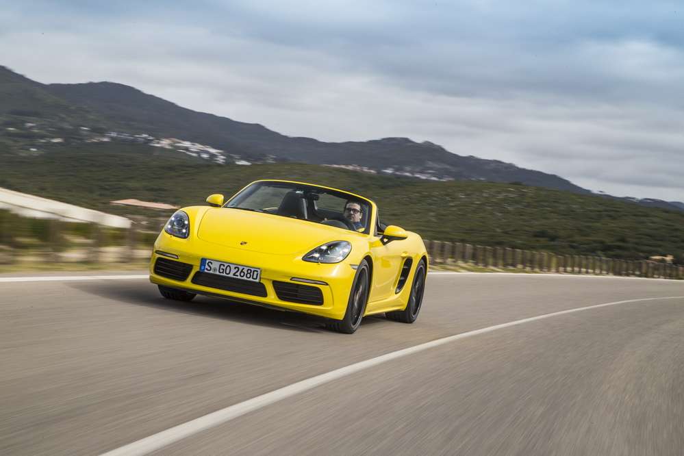 Оператив ЗР: обкатываем Porsche Boxster нового поколения
