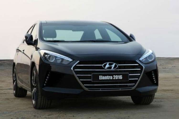 Появилось первое изображение нового Hyundai Elantra
