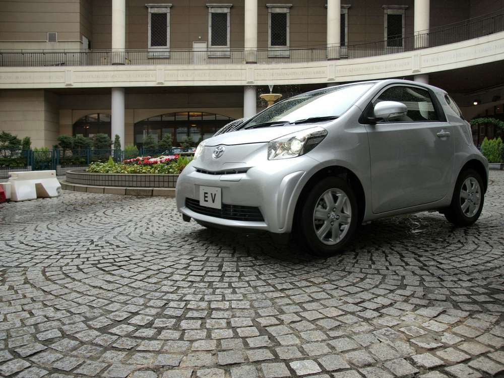 Toyota iQ EV дебютирует в Женеве