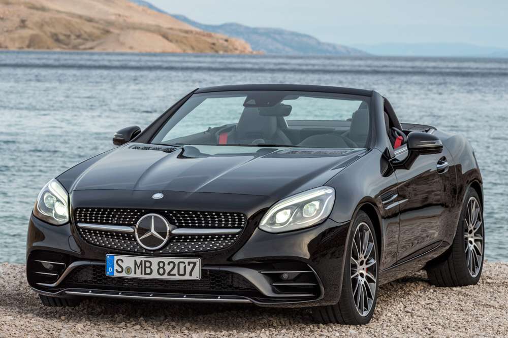 Mercedes-Benz SLC приучает к новым буквам и наддуву