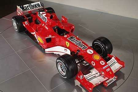 Ferrari представляет F 2005.