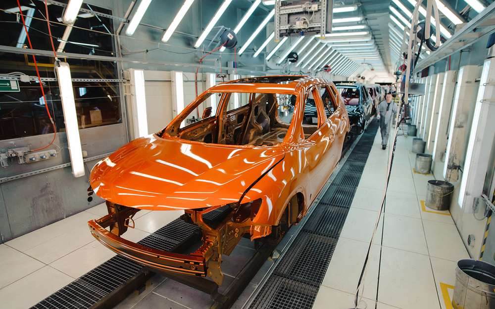 В сентябре производство легковых автомобилей в России упало на 77,4%