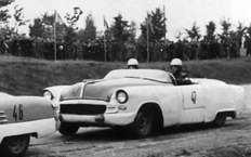 Этот ЗИЛ с кузовом в американском стиле выходил на гонки в середине 1950-х.