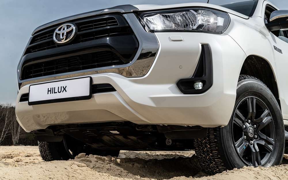 Обновленные Toyota Fortuner и Hilux: открыт прием заказов