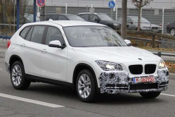 В BMW начали дорожные тесты обновленного X1