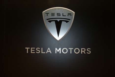 Tesla собирается производить массовый электромобиль в Европе и Азии