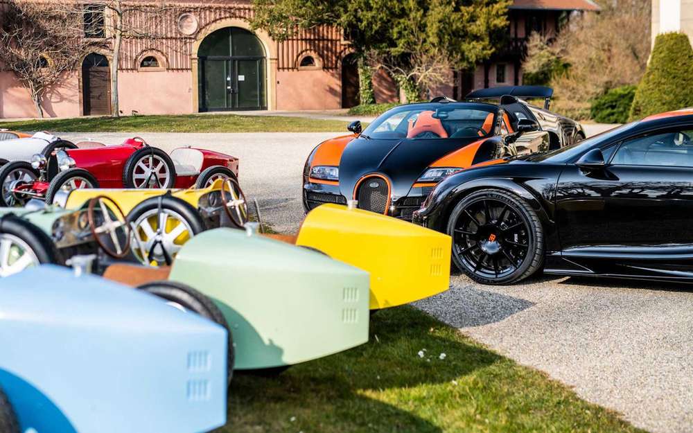 Миллионер купил сразу 8 Bugatti - для всей семьи