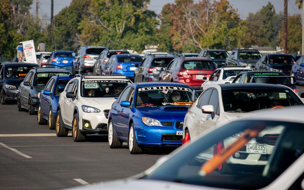 Более 1700 Subaru вместе - новый рекорд Гиннесса