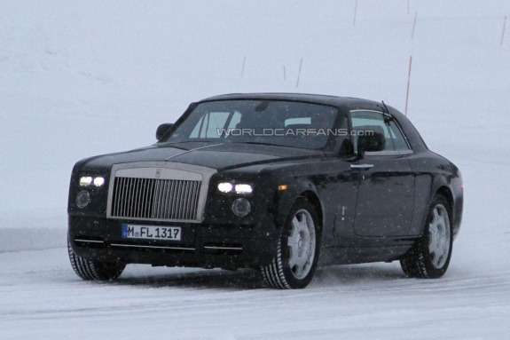Купе Rolls-Royce Phantom посвежеет и станет динамичнее