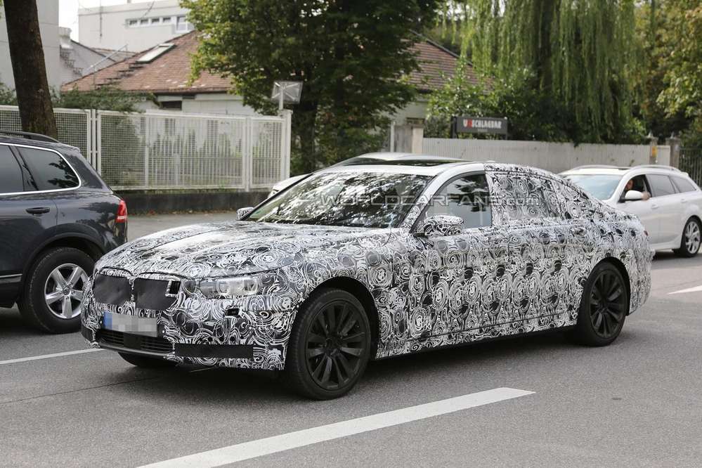 Новые моторы BMW дебютируют на седане 7-й серии